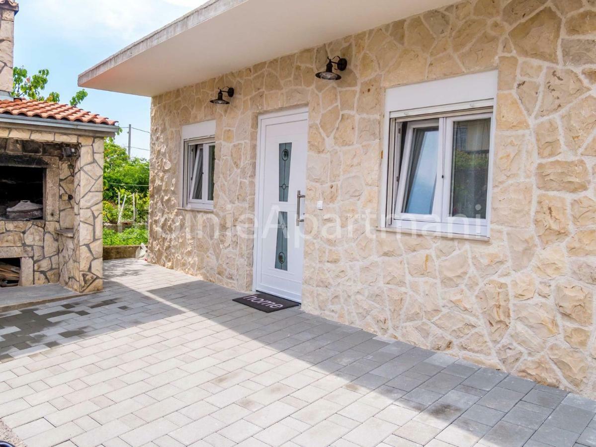 Ana I Ljubo Apartment Sukosan Exterior photo